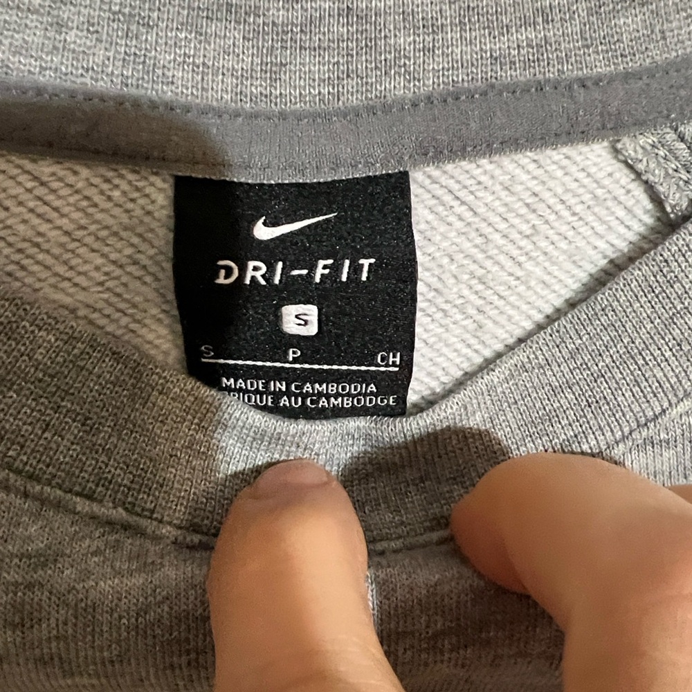 Nike Grey Cropped Crew Sweatshirt Vented Back and Logo - Picture 2 of 5
